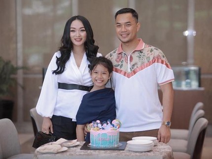 Zaskia Gotik Ternyata Akrab Banget dengan Anak Sambung, Ini Buktinya