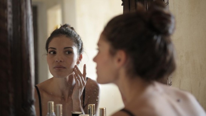 5 Rekomendasi Produk Skincare untuk Kecilkan Pori-Pori Wajah