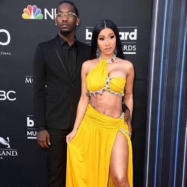 Rayakan Valentine, Offset Beri Hadiah 6 Tas Chanel untuk Cardi B