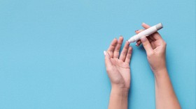 Cara Cek Gula Darah Sendiri dengan Glukometer