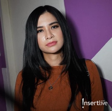 Cerita Horor Maria Vania, Diganggu Makhluk Halus hingga Stres