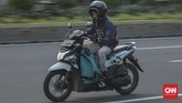 FOTO: Masker Scuba dan Buff Tak Efektif Cegah Corona Masker scuba dan buff dianggap tak efektif mencegah penularan virus corona. Keduanya hanya memiliki efektivitas sebesar 0-5 persen.