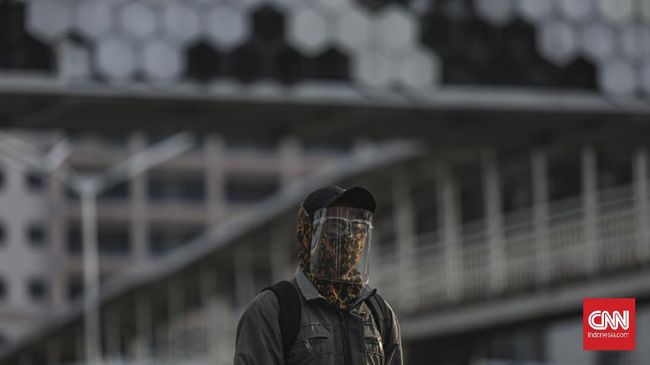Pesimis Warga Soal PPKM: Makin Banyak yang Tak Percaya Covid Tak sedikit warga yang menilai PPKM tidak akan berjalan efektif karena selama ini sudah jenuh dengan pembatasan.
