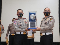 Satlantas Polres Depok Raih Penghargaan Program RSPA Terbaik