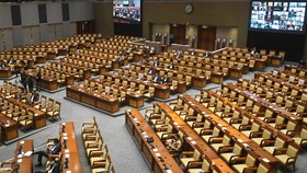 img-title Kecuali NasDem, Semua Parpol Pendukung Jokowi Setuju UU IKN Direvisi