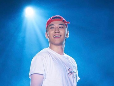img-title Ragam Reaksi Netizen Saat Foto Diduga Seungri di Klub Malam Beredar