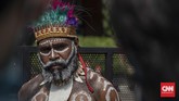 FOTO: Warga Papua Kembalikan Uang Beasiswa Veronica Koman Tim Solidaritas Rakyat Papua mendatangi kantor LPDP untuk mengembalikan uang beasiswa yang diterima Veronica Koman. Namun, kantor LPDP tutup.