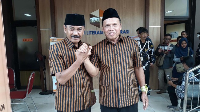 Pelaku yang meretas nomor WhatsApp milik ketua humas tim pemenangan Bagyo Wahyono-FX Suparjo (BaJo) meminta uang secara acak.