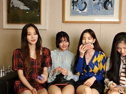 Viral Girl Group K-Pop Dilecehkan Staf Saat Siaran Langsung