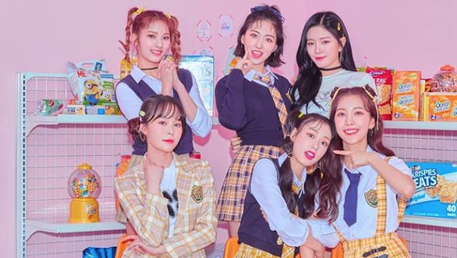 FENT Entertainment merilis permintaan maaf terkait komentar tak pantas stafnya ketika girlband FANATICS sedang siaran langsung beberapa waktu lalu.