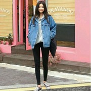 Mau Gaya Fashion Lebih Muda? 7 Fashion Item Ini Wajib Punya!