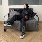 Gak Melulu Gamis, 7 Gaya Fashion Hijab Ini Cocok untuk Kamu yang Boyish!