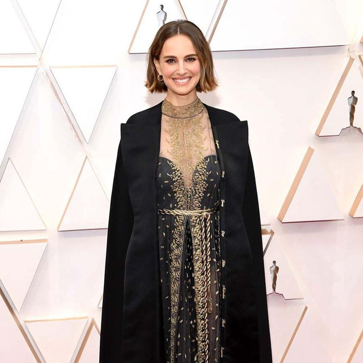 <p>Tahun lalu, Natalie Portman masuk jajaran wanita tercantik dunia menurut pakar bedah plastik. Menggunakan konsep filosofis Yunani kuno, wajah Natalie berhasil menduduki peringkat kedelapan. (Foto: Instagram @natalieportman)</p>