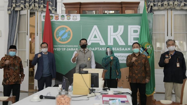 Menurut RK, KPU Jabar harus tegas menindak paslon Pilkada yang melanggar penerapan protokol kesehatan demi kebaikan bersama.