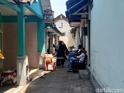 Pelayat Mulai Datangi Rumah Duka Korban Mutilasi di Kalibata City