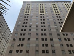 Kaget Lihat Orang Asing di Kamar, Wanita Jaksel Loncat dari Lantai 19 Apartemen