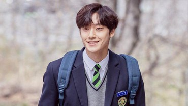 img-title Jadi Papa Muda di '18 Again', Lee Do Hyun Banjir Pujian