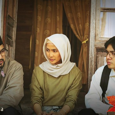 Tentang Film 'Ranah 3 Warna' yang Dibintangi Arbani Yasiz-Amanda Rawles