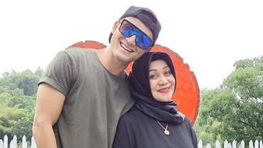 img-title Sosok Ibunda Indra Bruggman di Mata Para Sahabat