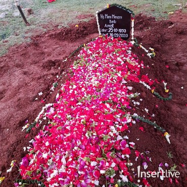 Jenazah Ibunda Indra Bruggman Dimakamkan di TPU Menteng Pulo