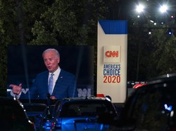 Biden Dituding Curang Pakai Earpiece Saat Debat Trump
