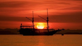 Pesona Sunset di Labuan Bajo