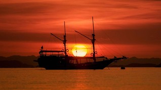 Pesona Sunset di Labuan Bajo