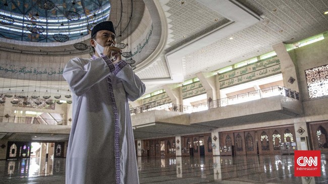 Pengeras suara di masjid dinilai bukan untuk membangunkan sahur, tapi hanya untuk mengumandangkan azan.