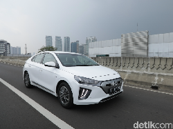 Nggak Mahal, Segini Pajak Mobil Listrik Hyundai Ioniq