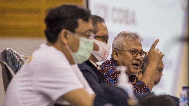 KPU menyatakan penyaluran APD pencegahan Covid-19 untuk Pilkada Serentak 2020 di seluruh daerah rata-rata mencapai lebih dari 83 persen.
