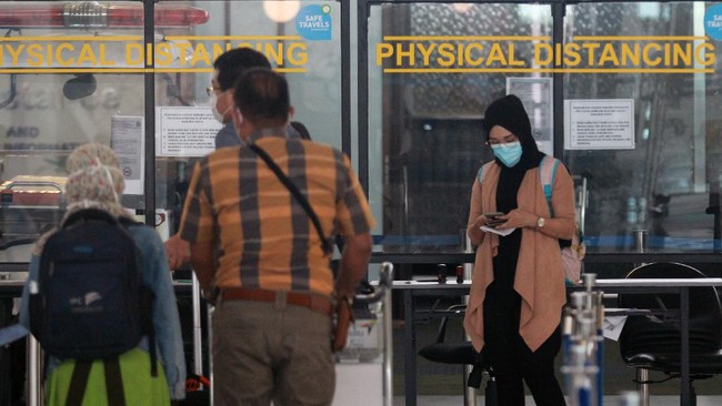 Berdasarkan riset redaksi, Traveloka membanderol penerbangan Jakarta-Yogyakarta untuk perjalanan Sabtu (24/10) mulai dari Rp367.200.