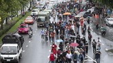 FOTO : Gelombang Unjuk Rasa Pro-Demokrasi di Thailand Warga Thailand turun ke jalan, Sabtu (19/9) sore, untuk menyerukan Perdana Menteri Prayut Chan-O-Cha turun dari kekuasaan dan menuntut reformasi monarki.