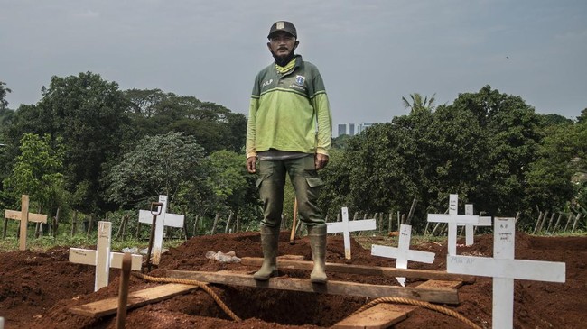 Jakarta menyatakan bakal terus meningkatkan perawatan terhadap pasien Covid-19 untuk mencegah lonjakan tingkat kematian.