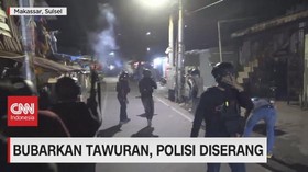 VIDEO: Bubarkan Tawuran, Polisi Diserang