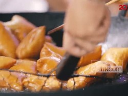 Pantangan Makan Pemakai Susuk hingga Omzet Fantastis Odading Mang Oleh