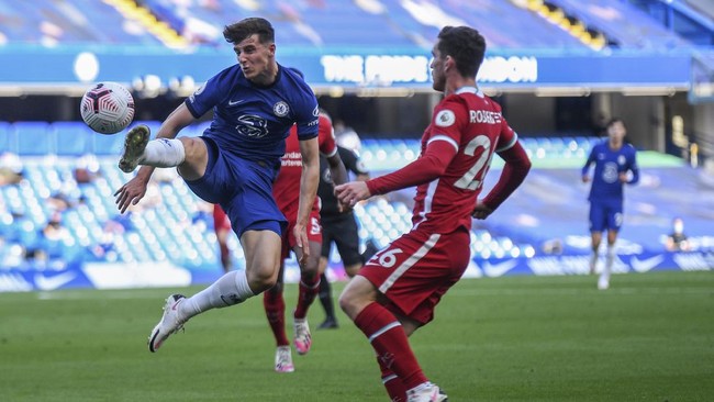 Chelsea dan Liverpool tanpa gol dalam laga babak pertama lanjutan Liga Inggris di Stadion Stamford Bridge, Minggu (20/9) malam waktu Indonesia.