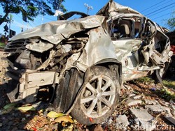Satu Keluarga Tertabrak Kereta di Pasuruan, Seorang Ibu Tewas