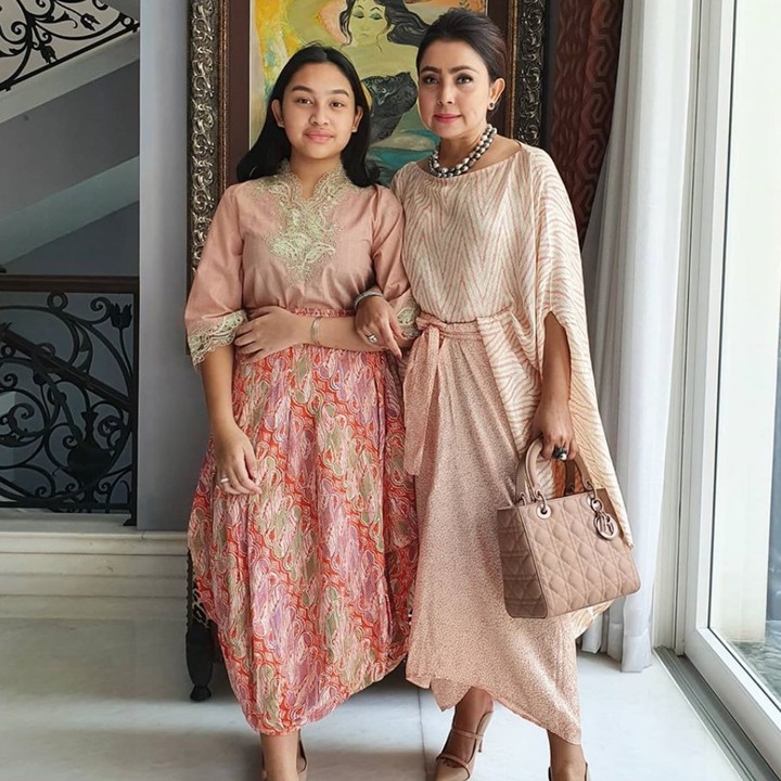 <p>Mayangsari dan Bambang Trihatmodjo dianugerahi seorang anak perempuan bernama Khirani Trihatmodjo. (Foto: Instagram @mayangsaritrihatmodjoreal)</p>