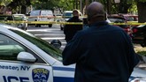 FOTO: Suasana Mencekam Usai Penembakan di New York Sederet foto mengenai suasana mencekam usai insiden penembakan massal di Rochester, Amerika Serikat, Sabtu (19/9) waktu setempat.