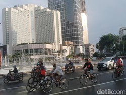 PSBB Ketat DKI, Kawasan Bundaran HI Ramai Pesepeda Pagi Ini