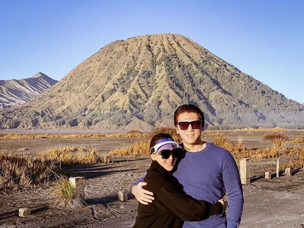7 Foto Liburan Terbaru Syahrini, Pakai Jet Pribadi & Menginap di Resor Mewah