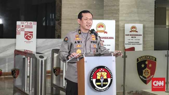 Polisi menyebut penolakan pihak keluarga terhadap autopsi jenazah pendeta Yeremia menjadi permasalahan dalam proses penyidikan.