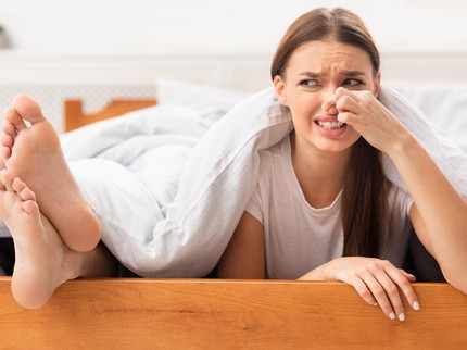 Duh! Baunya Badan Suamiku, Aku Sampai Trauma Saat Diajak Bercinta
