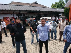 2 Bacalon Datangi KPU Cilegon, Pertanyakan Lolosnya Tes Kesehatan Ratu Ati