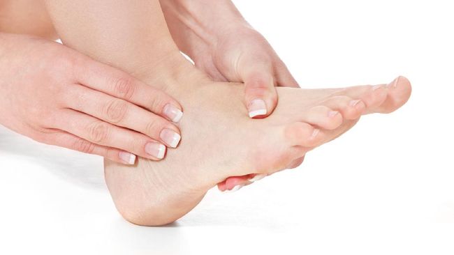 Kolesterol tinggi juga bisa memengaruhi organ tubuh lain, bahkan di bagian tungkai dan kaki Anda. Seperti apa gejalanya?