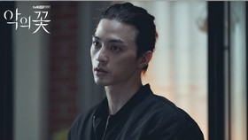 Pengorbanan Kim Ji-hoon Demi Peran di Flower of Evil