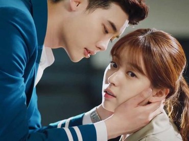 'W: Two Worlds' Eps.15, Keputusan Akhir Kang Chul