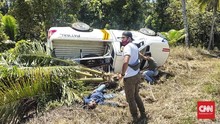 Mobil Pol-PP Penjemput Pasien Covid Tabrak Pohon, Satu Tewas