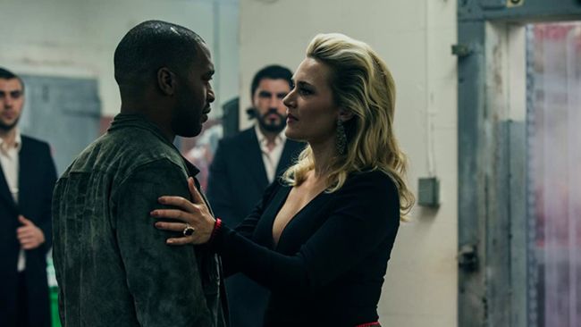 Bioskop Trans TV malam ini, Minggu (5/9), akan menayangkan Triple 9 (2016) pada pukul 19.30 WIB.