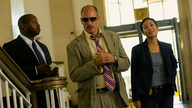 Bioskop Trans TV pada Senin (21/9) akan menayangkan dua film laga, Triple 9 dan Drive Hard, yang bisa disaksikan live streaming di CNNIndonesia.com.